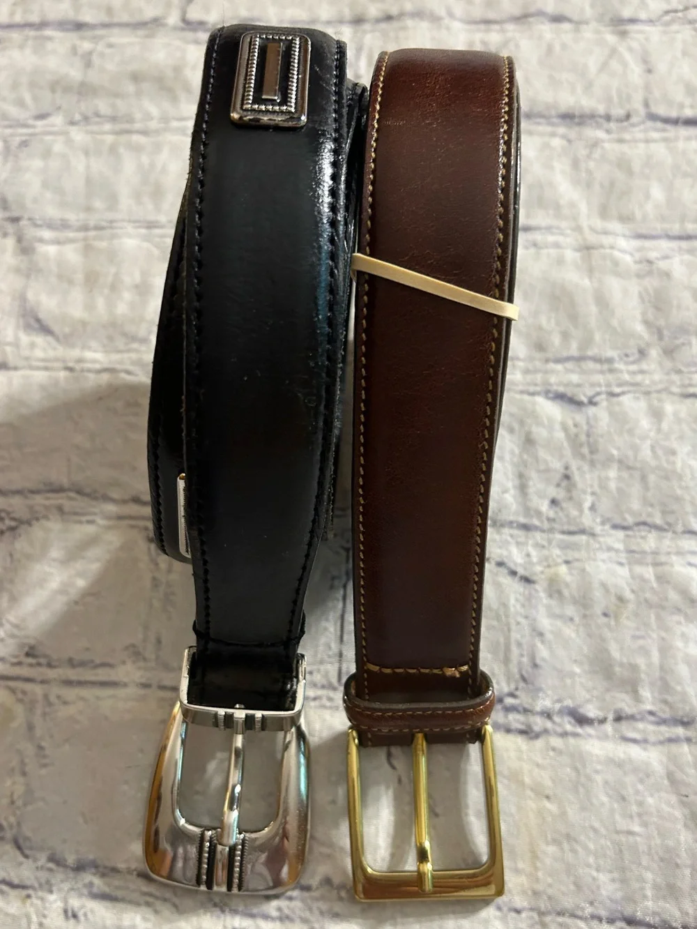 TRAFALGAR BROWN HANDCRAFTED GOLD TONE BUCKLE 42 & BLACK WESTERN SILVER TONE 42